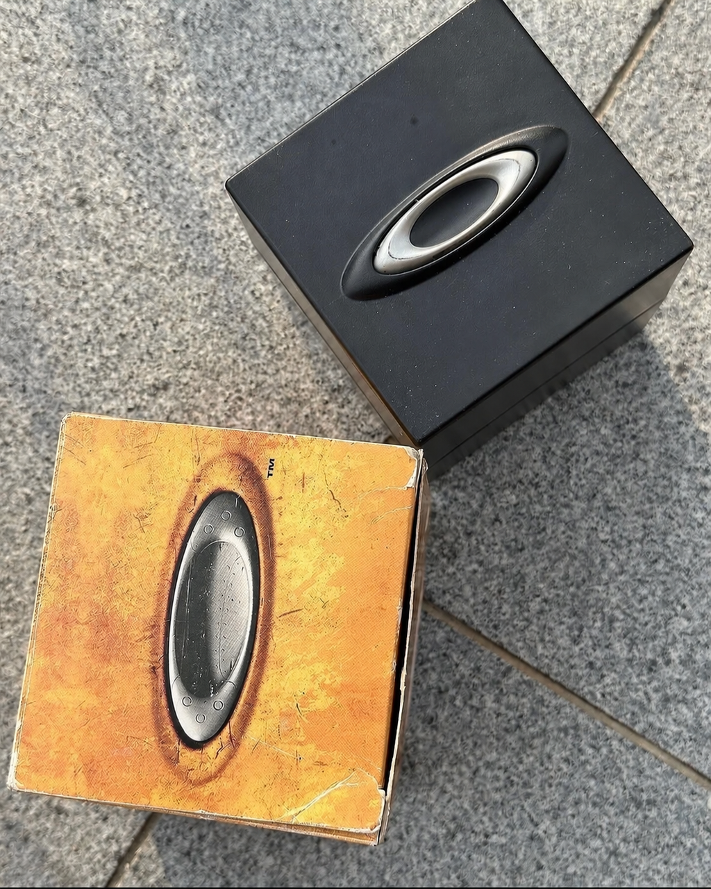 Oakley Y2K Red Flower Blade Watch – Silver