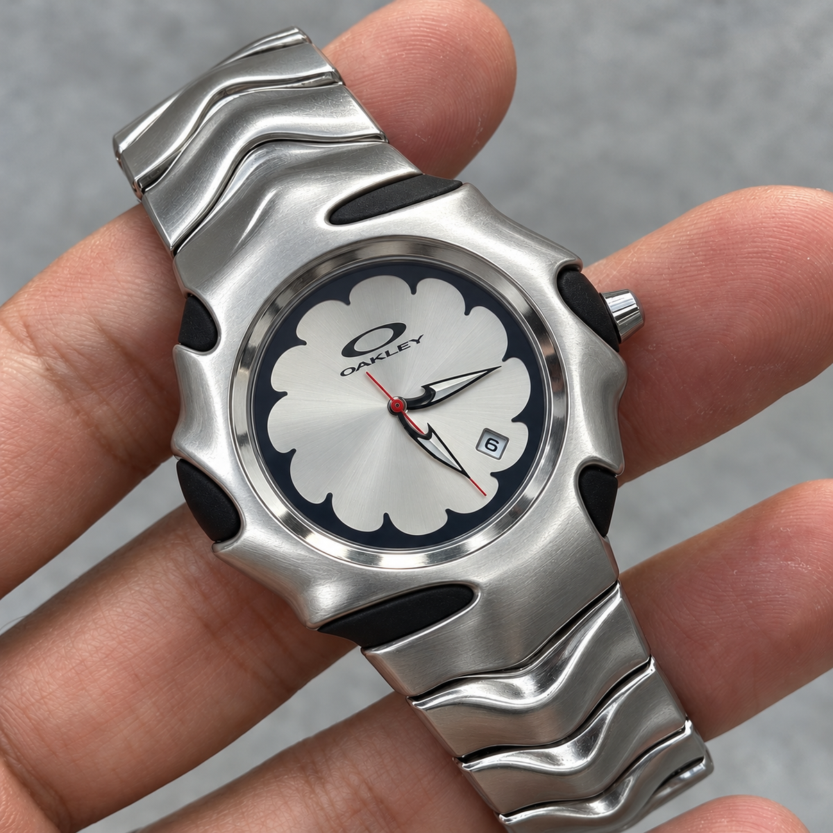 Oakley Blade Y2K Watch – Silver / Black
