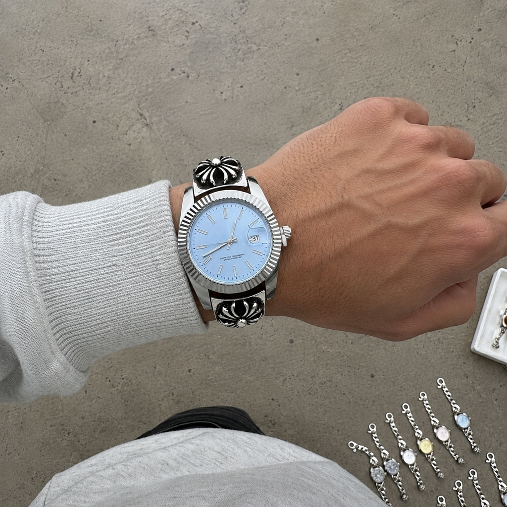Vintage Floral Bracelet Watch – 36mm Japanese Quartz Stainless Steel Watch (Light Blue Dial)