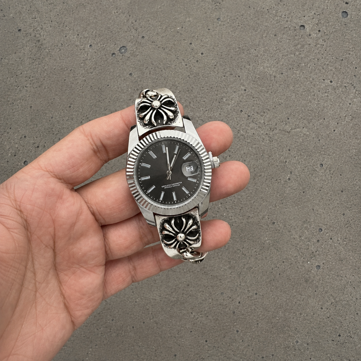 Vintage Floral Bracelet Watch – 36mm Japanese Quartz Stainless Steel Watch (Black Dial)