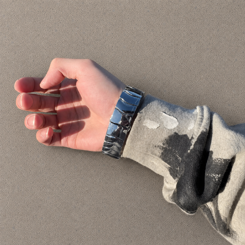Vintage Oakley Time Bomb – Polished Titanium / Blue Dial