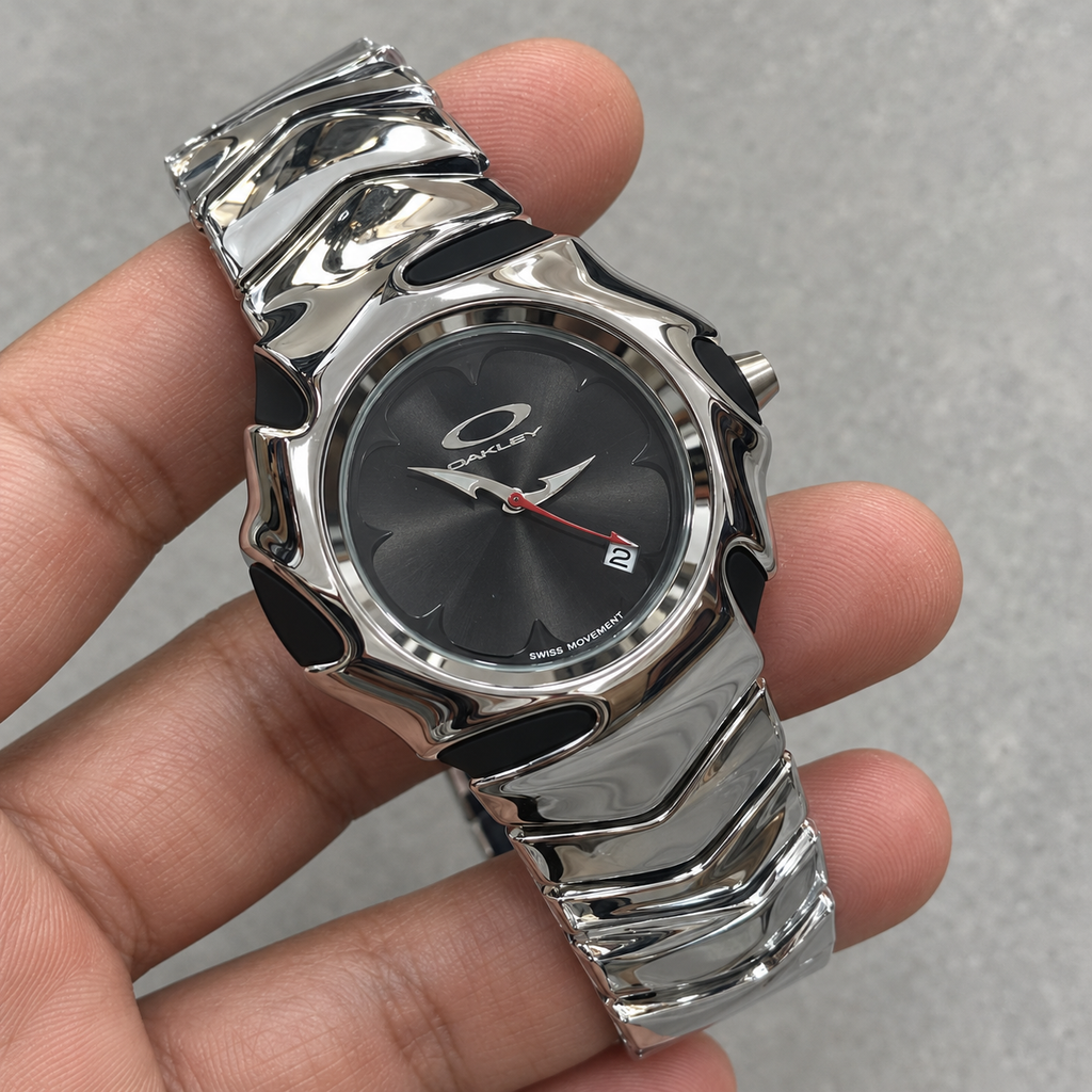 Oakley Blade Watch – Polished Silver / Black Dial
