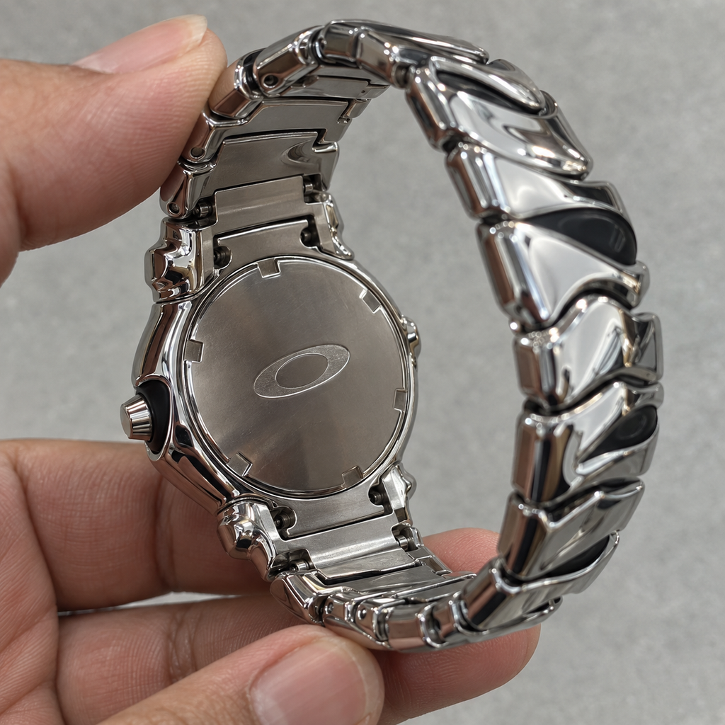 Oakley Blade Watch – Polished Silver / Black Dial